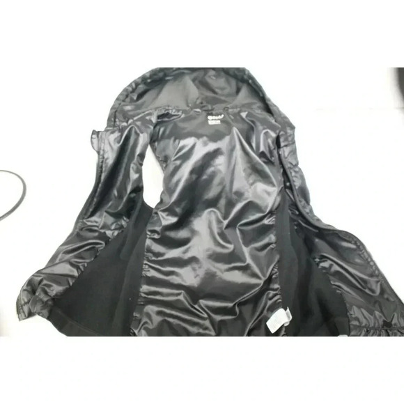 Youth Black zella vest with hood size M (8/10) - Picture 8 of 10